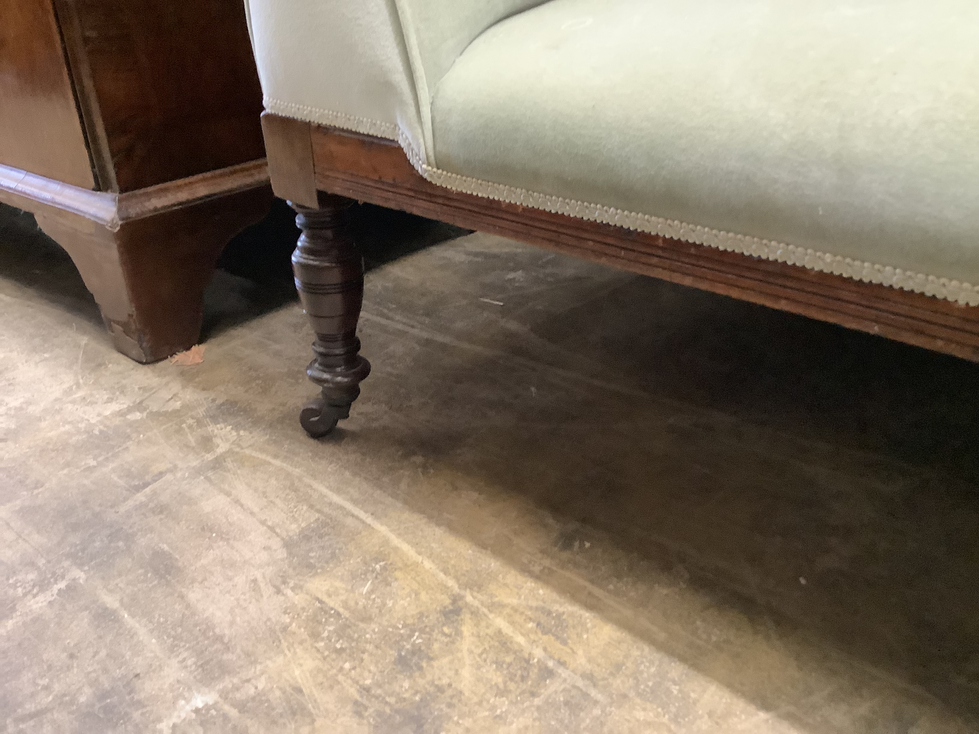 A late Victorian carved mahogany chaise longue, length 160cm, depth 60cm, height 72cm